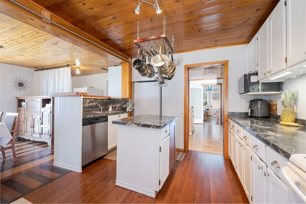 Lanark Highlands, ON K0G 1K0,9754 511 HWY N