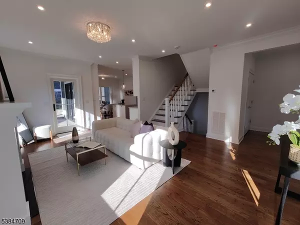 Summit City, NJ 07901,709 Springfield Ave Unit 4 #4