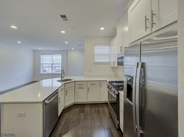 Morris Plains Boro, NJ 07950,63 Veterans Way