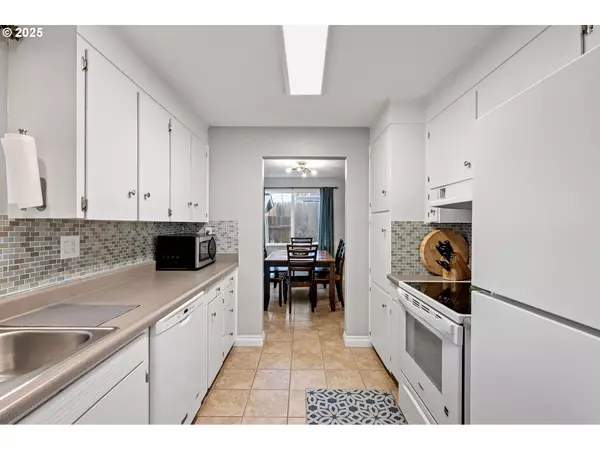 Eugene, OR 97405,4020 PEARL ST