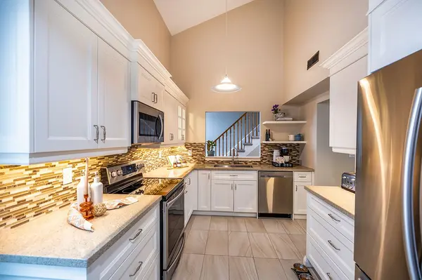 Clarington, ON L1E 1S8,1655 Nash RD #C3