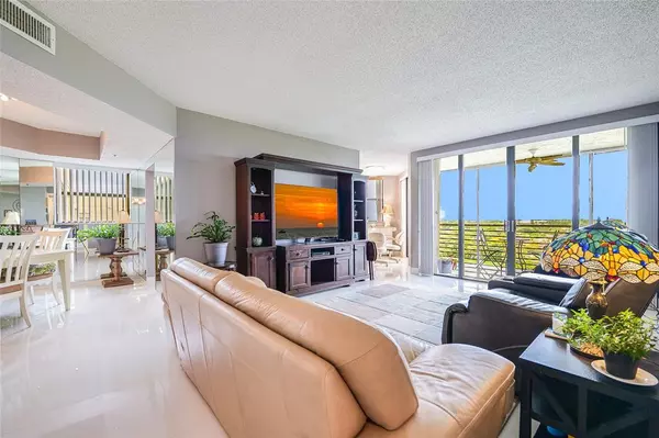 Lauderhill, FL 33319,7100 Radice Ct #807