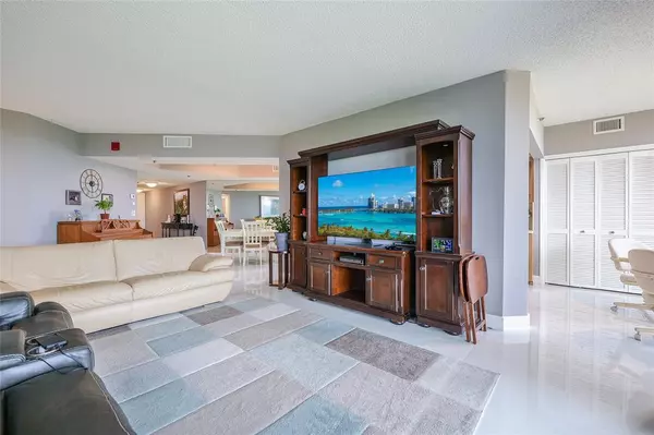 Lauderhill, FL 33319,7100 Radice Ct #807