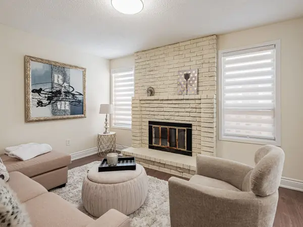 Richmond Hill, ON L4C 5R8,36 Greenbelt CRES