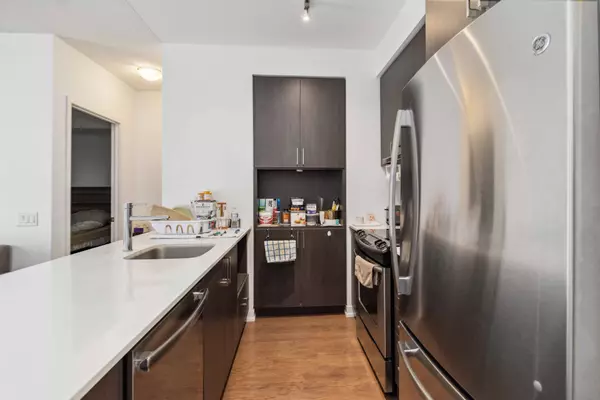 Mississauga, ON L5M 0Y3,2560 Eglinton AVE W #811