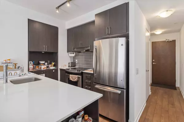 Mississauga, ON L5M 0Y3,2560 Eglinton AVE W #811