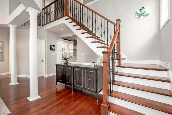 Burlington, ON L7M 4S7,4304 Taywood DR