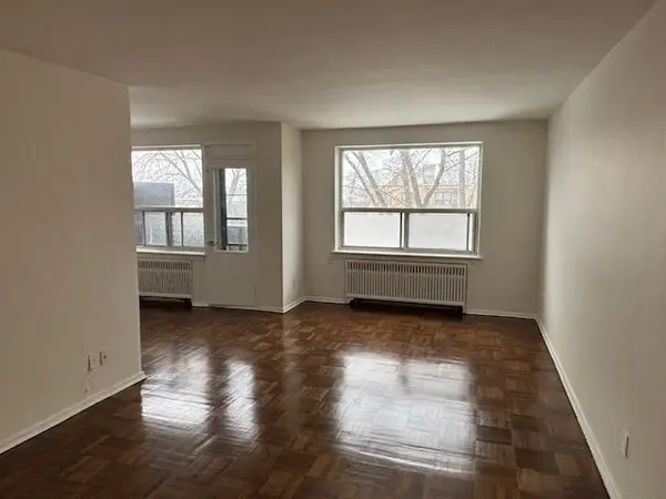 Toronto W07, ON M8Y 3M4,2 Newholm RD #307