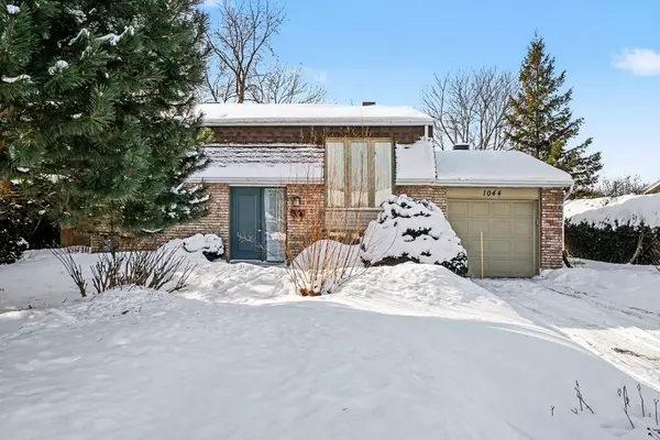 1044 Adley RD, Cyrville - Carson Grove - Pineview, ON K1J 8B9