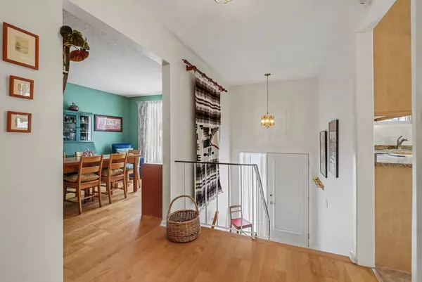 Cyrville - Carson Grove - Pineview, ON K1J 8B9,1044 Adley RD