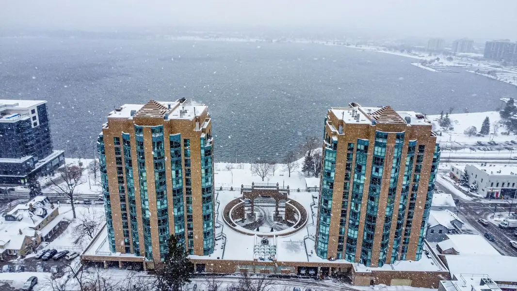 150 Dunlop ST E #1103, Barrie, ON L4M 6H1