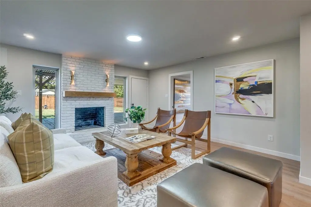 Dallas, TX 75248,7761 La Cosa Drive