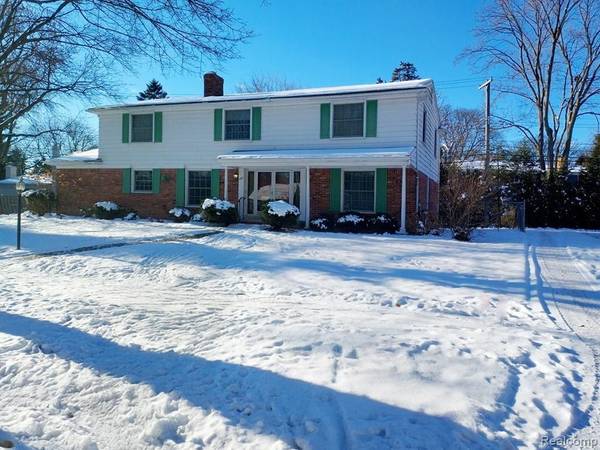 488 Bryn Mawr ST, Birmingham, MI 48009