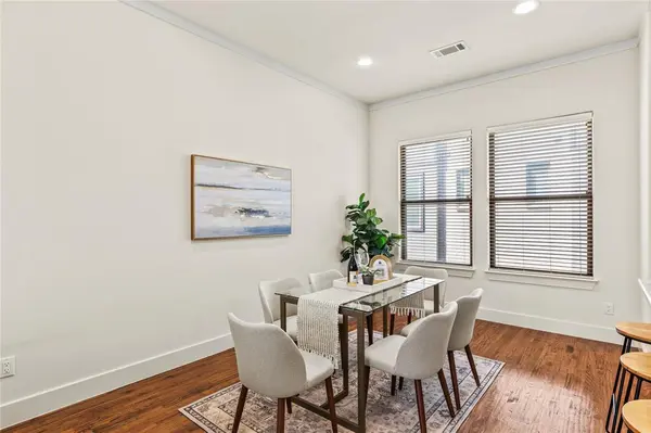 Dallas, TX 75206,5909 Ross Avenue #2