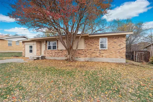 White Settlement, TX 76108,7916 Chaparral Drive