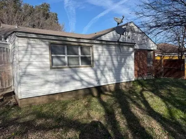 Dallas, TX 75216,1532 Madrid Street