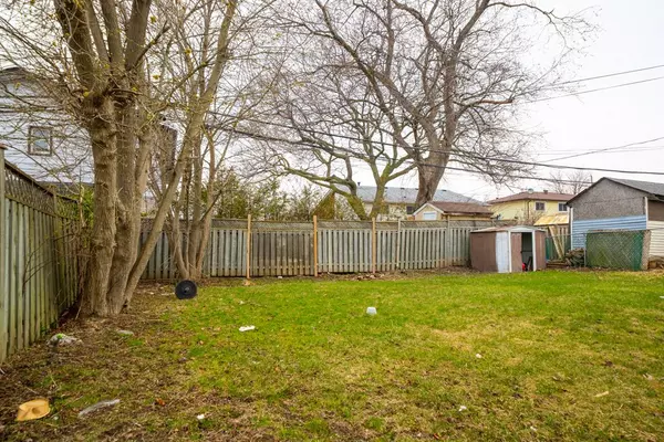 Oshawa, ON L1J 1J3,776 Phillip Murray AVE