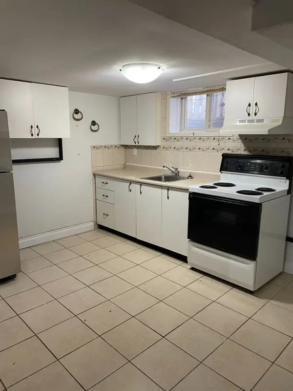 Ajax, ON L1S 2S2,8 Thorncroft CRES