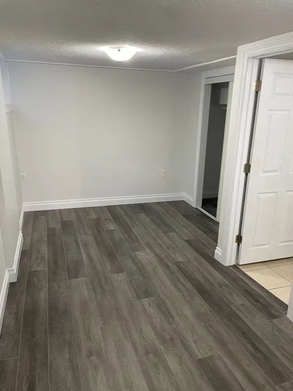 Ajax, ON L1S 2S2,8 Thorncroft CRES