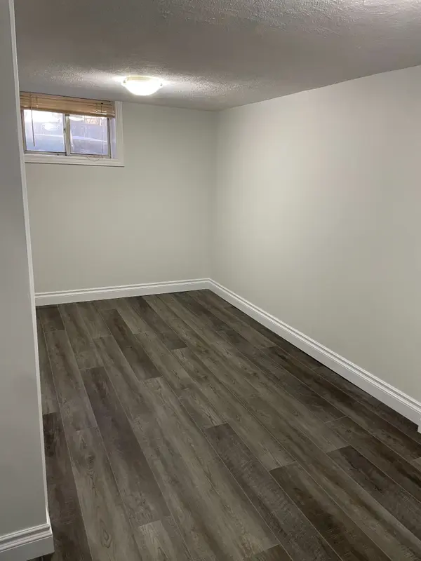 Ajax, ON L1S 2S2,8 Thorncroft CRES