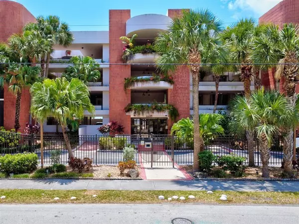 Hallandale Beach, FL 33009,2300 Diana #203