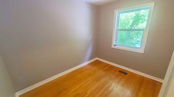 Barrie, ON L4M 2Z5,26 Cundles RD E #1