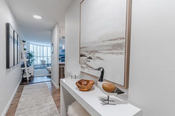 Barrie, ON L4M 6H1,150 Dunlop ST E #1103