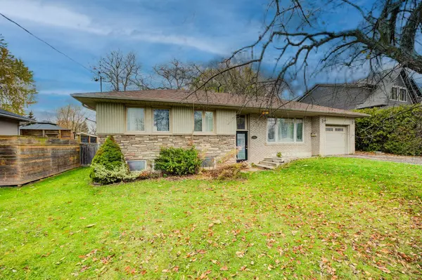 Oakville, ON L6L 2J5,1361 Stanbury RD