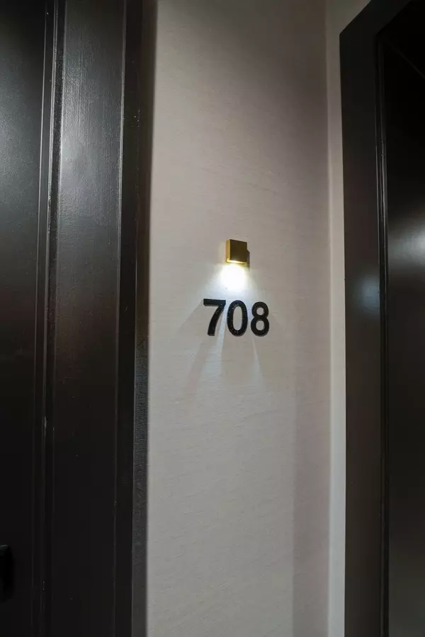 Oakville, ON L6M 0X7,2333 Khalsa Gate #708