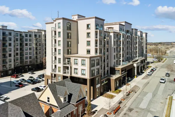 Oakville, ON L6M 4J2,2486 Old Bronte RD #815