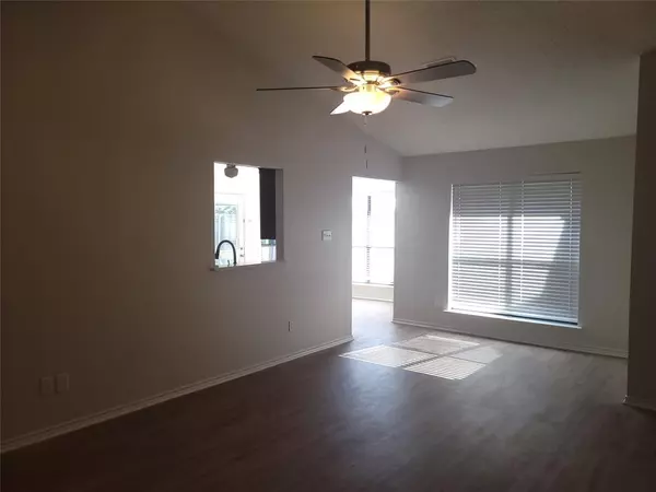 Grapevine, TX 76051,331 DOGWOOD