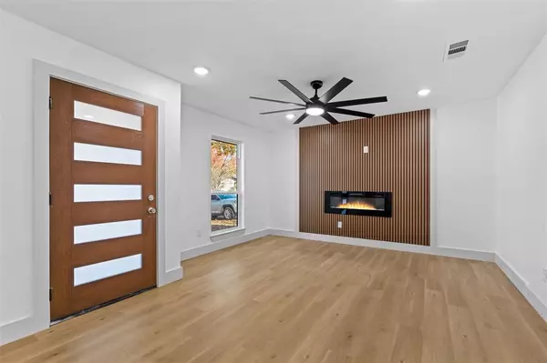 Dallas, TX 75217,6308 Fenway Street