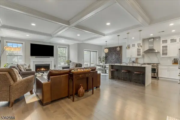 Watchung Boro, NJ 07069,302 Tiffany Way #302