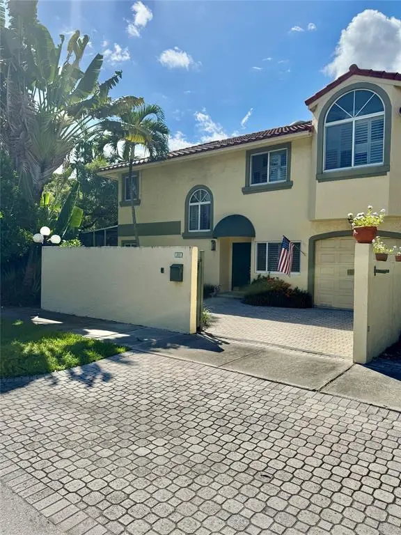 Fort Lauderdale, FL 33301,101 NE 14th Ave #101