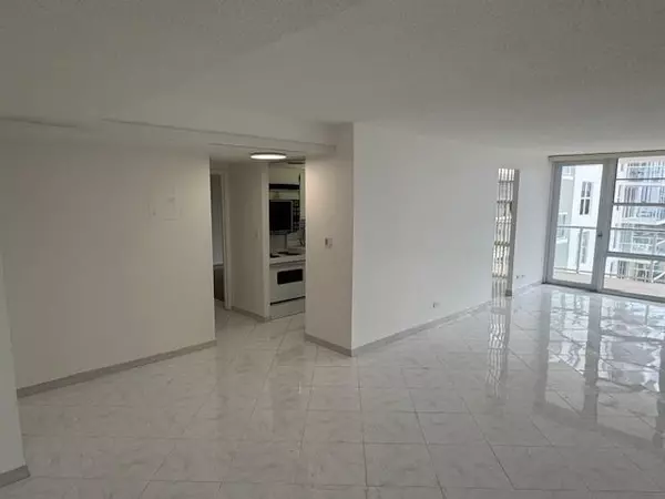 Sunny Isles Beach, FL 33160,230 174th St #1416