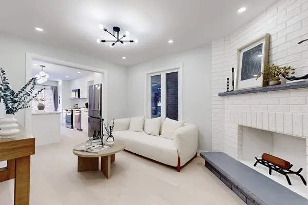 Vaughan, ON L4J 6V9,31 Whitney PL