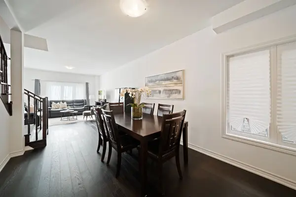 Barrie, ON L9J 0T3,60 Harvest CRES