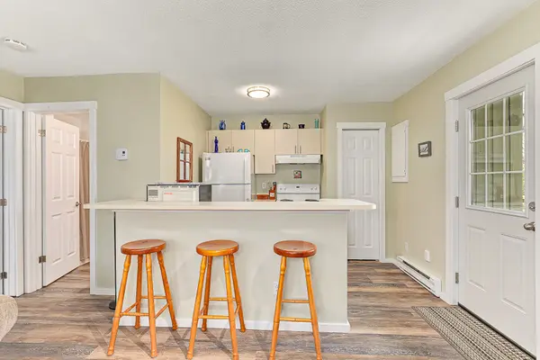 Collingwood, ON L9Y 5B4,19 Dawson DR #47