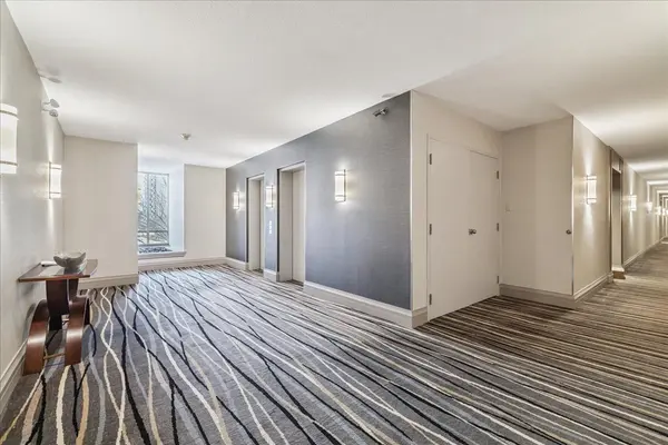 Burlington, ON L7R 4J8,430 Pearl ST #412