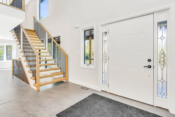 Waterloo, ON N2J 3Z4,739 Erbsville RD