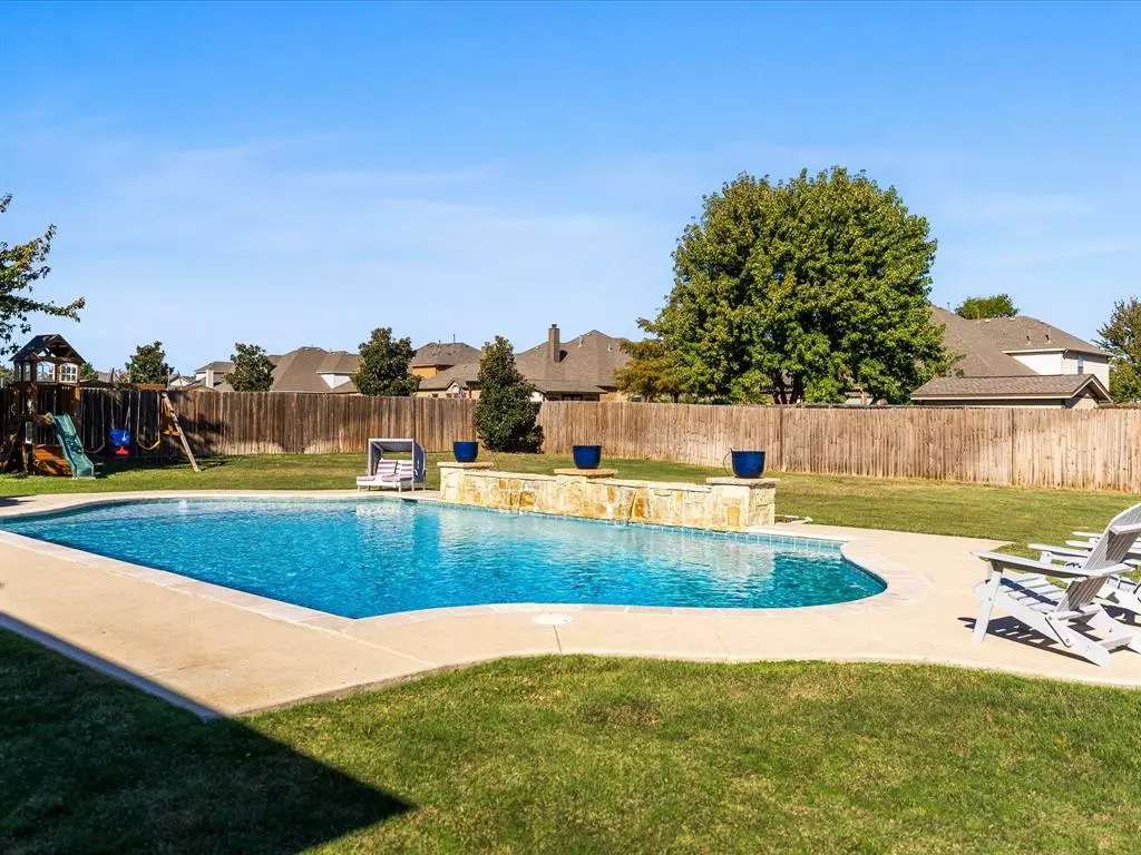 Fort Worth, TX 76052,1616 Bassett Hound Drive