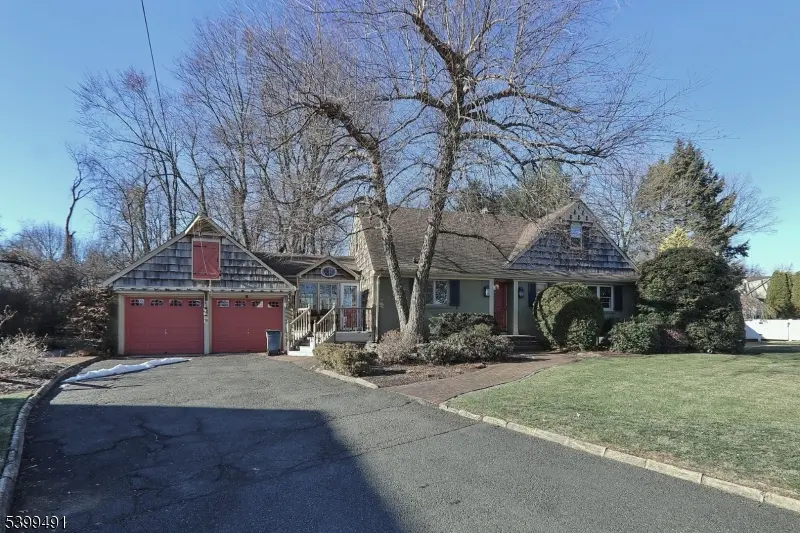 Kenilworth Boro, NJ 07033,10 Red Maple Ln