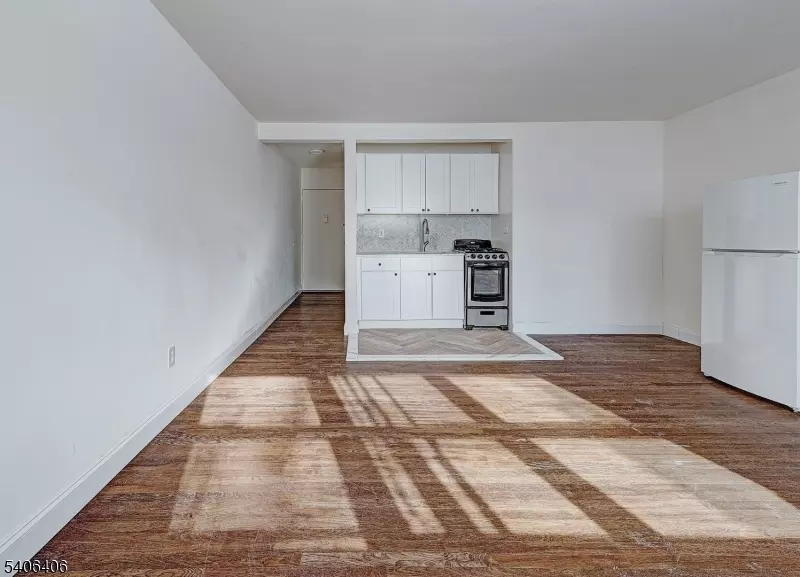 South Orange Village Twp., NJ 07079,22 Cottage St #2D