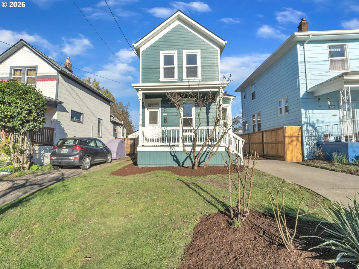 Portland, OR 97202,1527 SE CLINTON ST