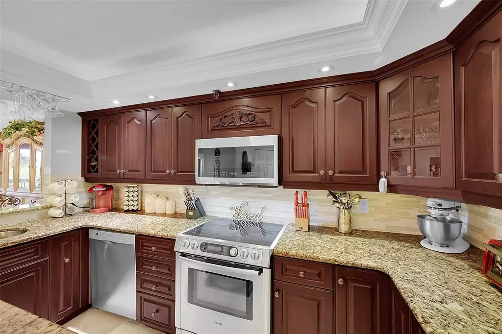 Pompano Beach, FL 33062,2900 NE 14th Street Cswy #304