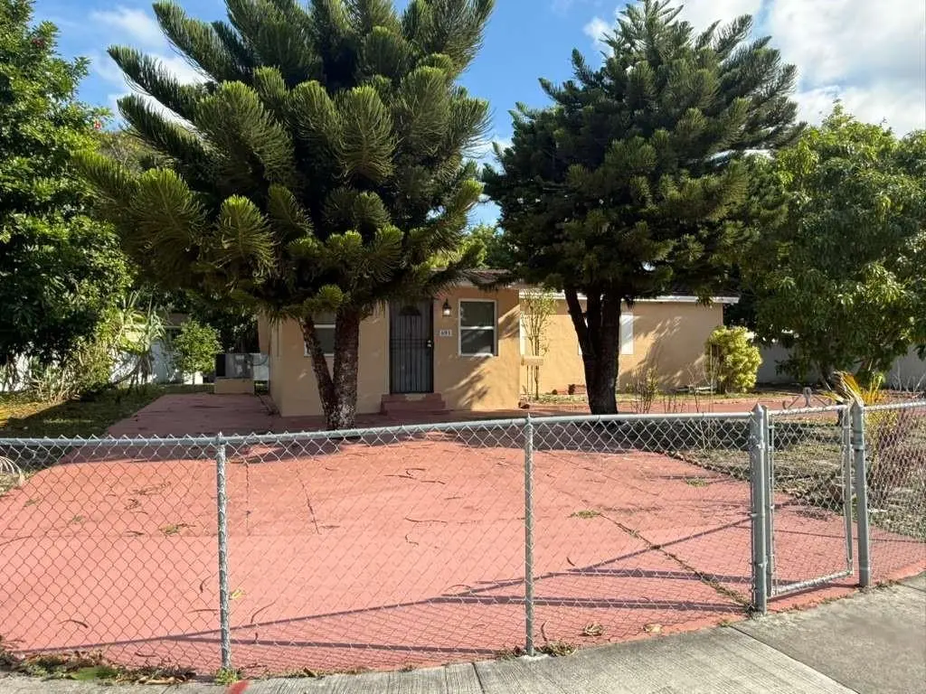 Miami, FL 33169,691 NW 187th St