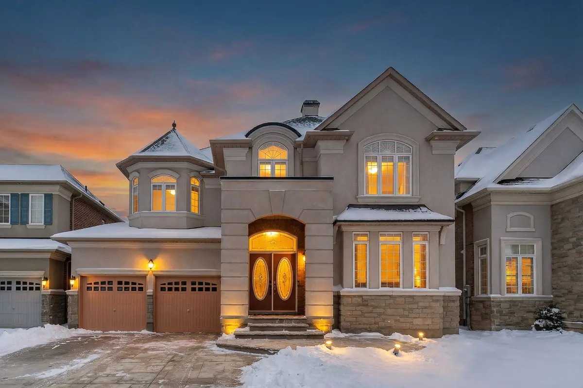 Oakville, ON L6L 0C7,165 Alison CRES