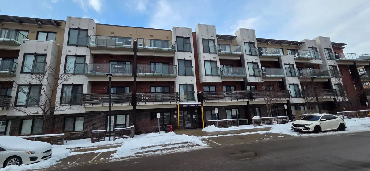 Mississauga, ON L5M 0W7,5035 Harvard RD #108