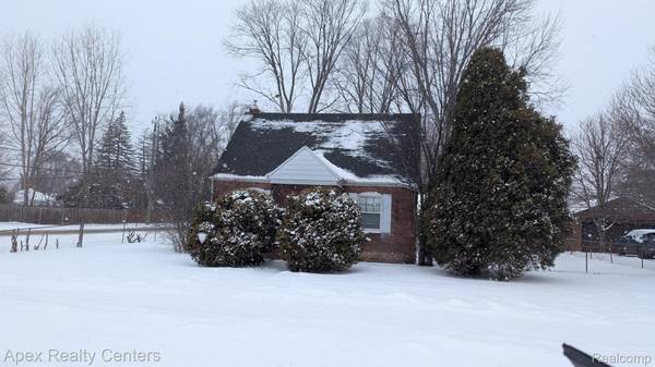 31980 Alvin ST, Garden City, MI 48135