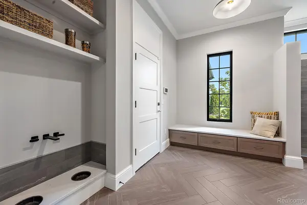 4995 Saddleridge TRL, Ann Arbor, MI 48105